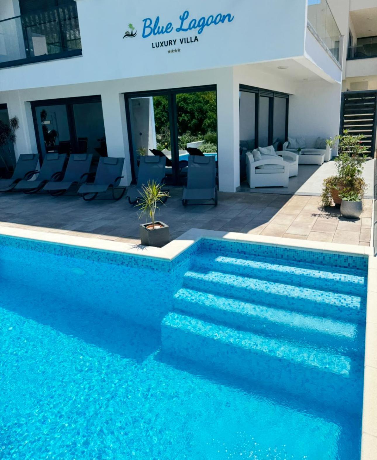 Vila Blue Lagoon *