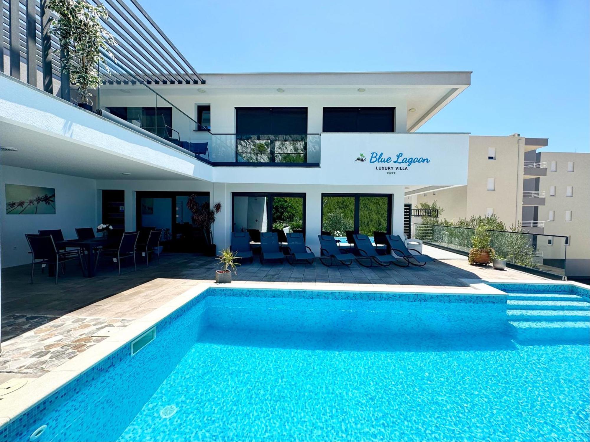 Blue Lagoon Vila Makarska